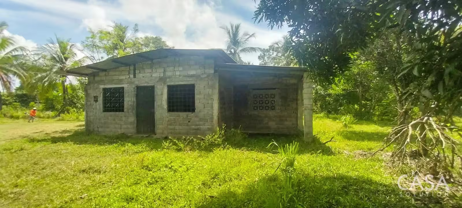 Venta de terreno en Panamá casa en construcción con 4 recamaras y 2 baños